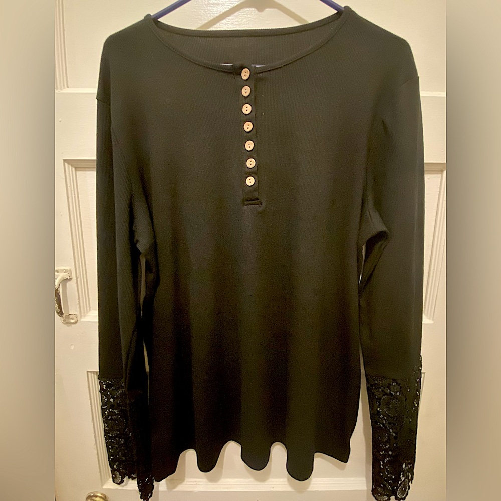 Stylish Black Button-Down Long Sleeve Blouse with Lace Accents